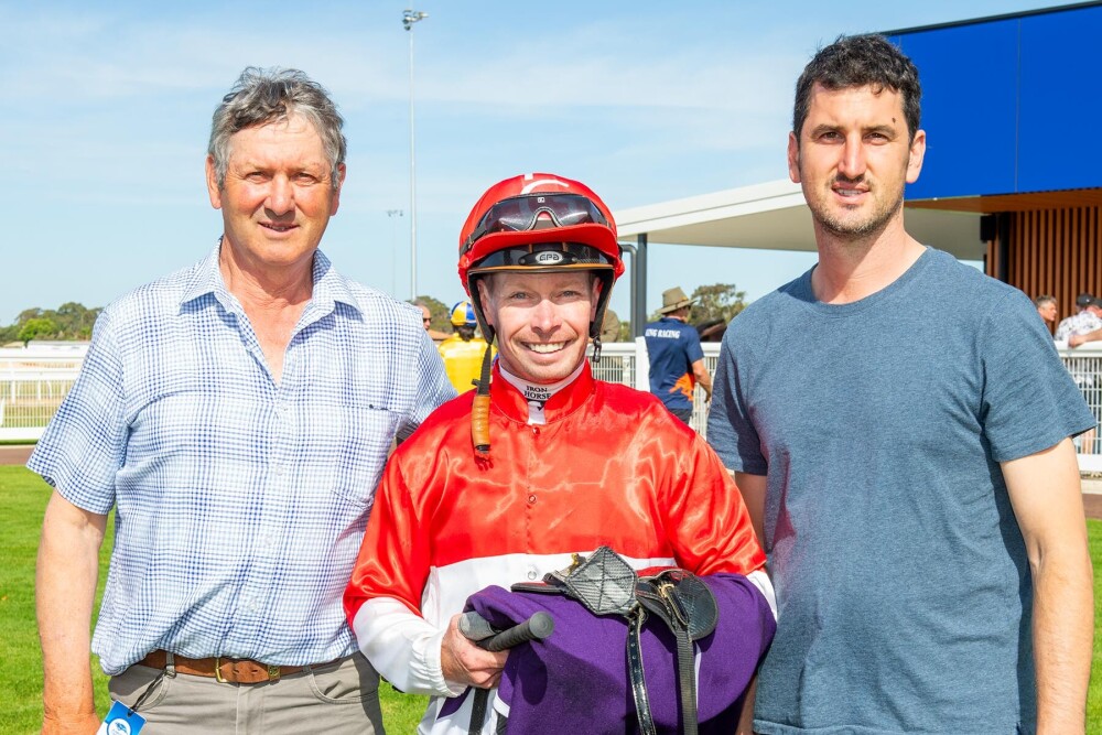 'I see it as a challenge.'

Peter Giadresco hoping to revive fortunes of dual black-type winner and new stable addition, Kaptain Kaos.rwwa.com.au/blog/kaptains-… @santassnippets @TAB_touch @TABradio @PerthRacing @WesternRacepix