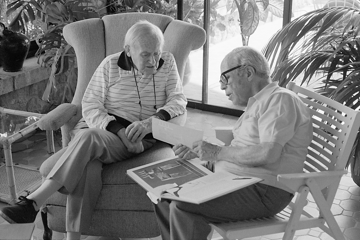 🏛️ Voleu conèixer la història d’una amistat i dos edificis?

👓 Us presentem el vincle entre Josep Lluís Sert i Joan Miró, i el fruit que van donar a #Barcelona, a #Palma i (per ben poc) a #Montroig.

🔺 Estireu del fil que us ho expliquem al #TriangleMiró!