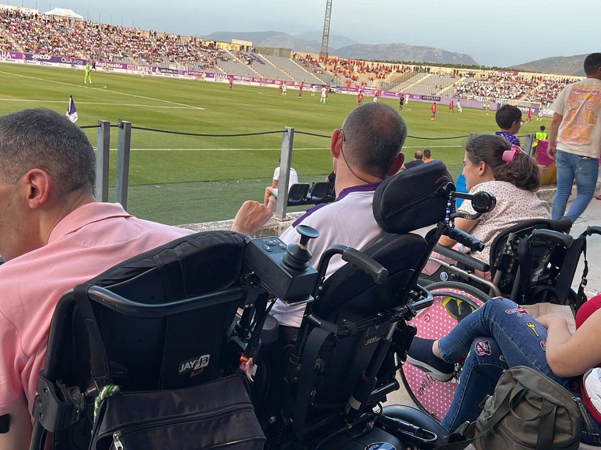 ⚽Desde ASPACE Jaén queremos agradecer al @RealJaenCF por la invitación que realizó a nuestros chicos y chicas del Centro de Día, así como a sus familias para disfrutar del partido de vuelta de la primera eliminatoria del play off.

#SomosASPACE