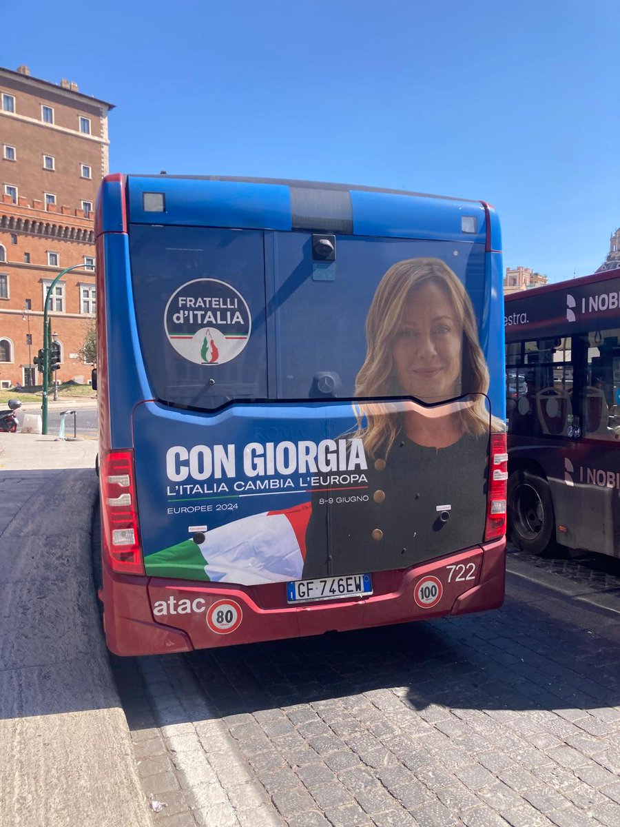 Rosa van Gool - schrijf je in voor mijn substack tweet media