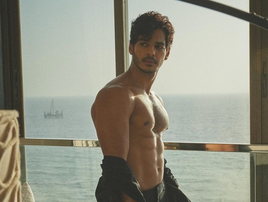 Ishaan Khatter Raises the Temperature with His Latest Photos - Check It Out! #IshaanKhatter urbanasian.com/entertainment/…