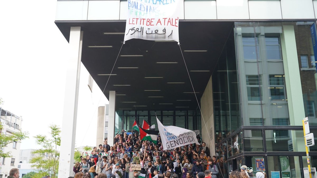 Tijdens de commotie over de acties van de UGent-studenten aan het rectoraat, werd een zoveelste bevel van het Internationaal Gerechtshof genegeerd. En werden er opnieuw tientallen mensen op gruwelijke wijze afgeslacht. De studenten staan aan de juiste kant van de geschiedenis.