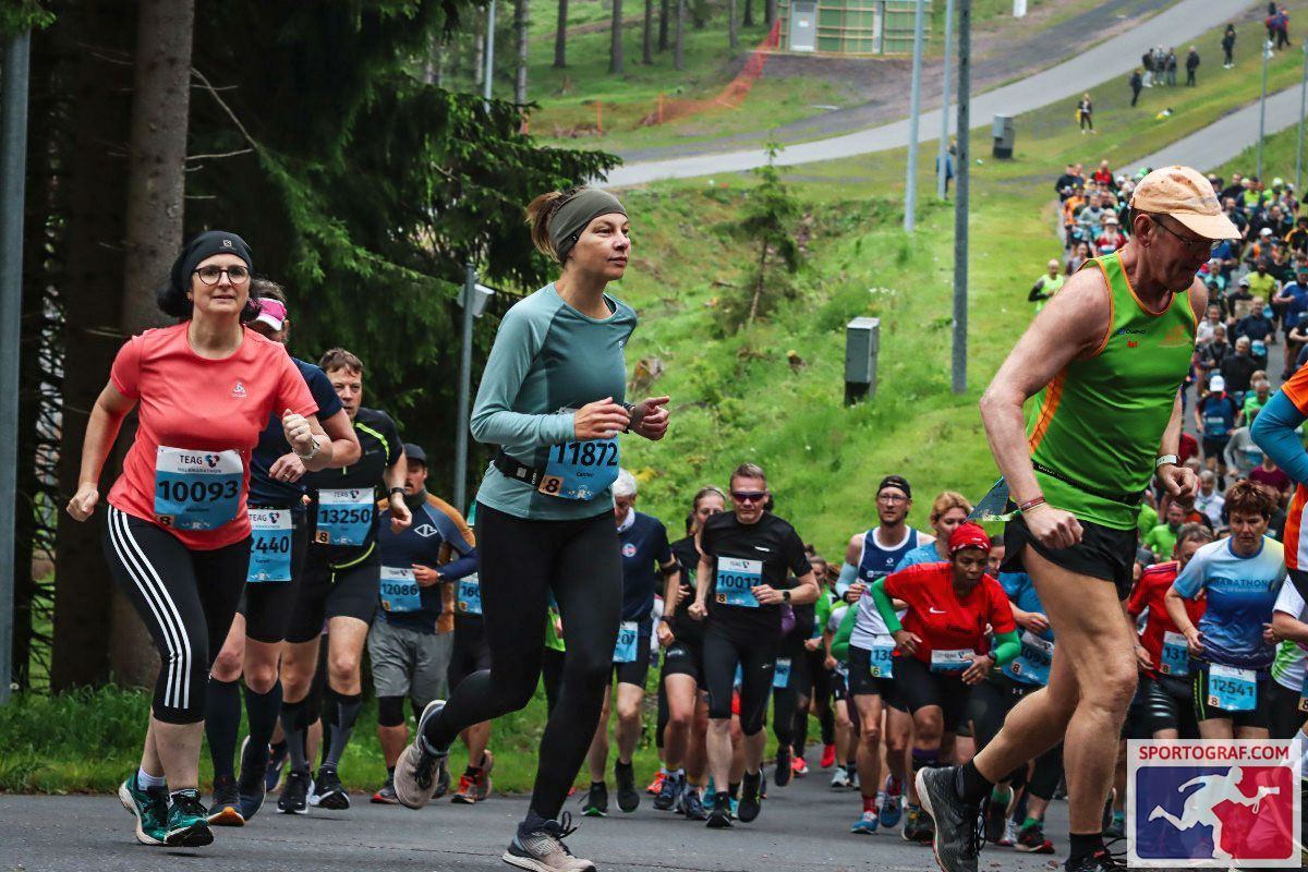 Rettungsgasse oder Fotogasse #rennsteiglauf . 2025 is eingebucht🏃👊😎