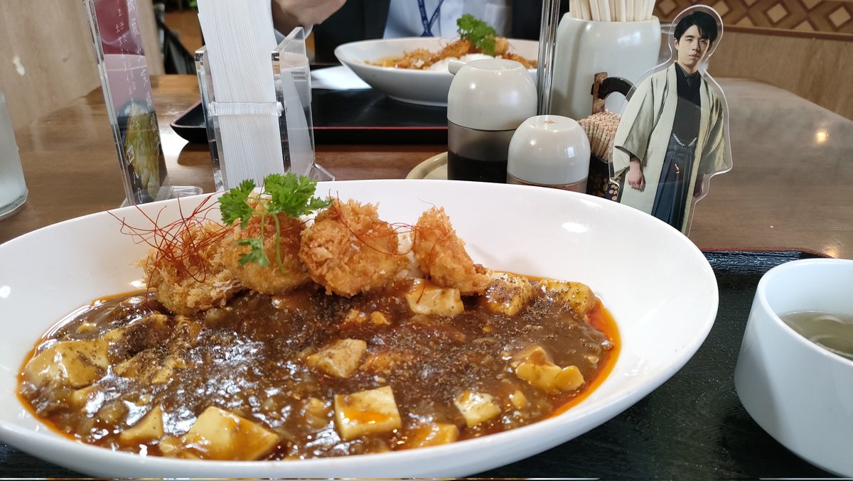 藤井名人のホタテ麻婆丼のホタテフライがジューシーで美味しかったです。
連覇に向けて全力応援！
#名人戦