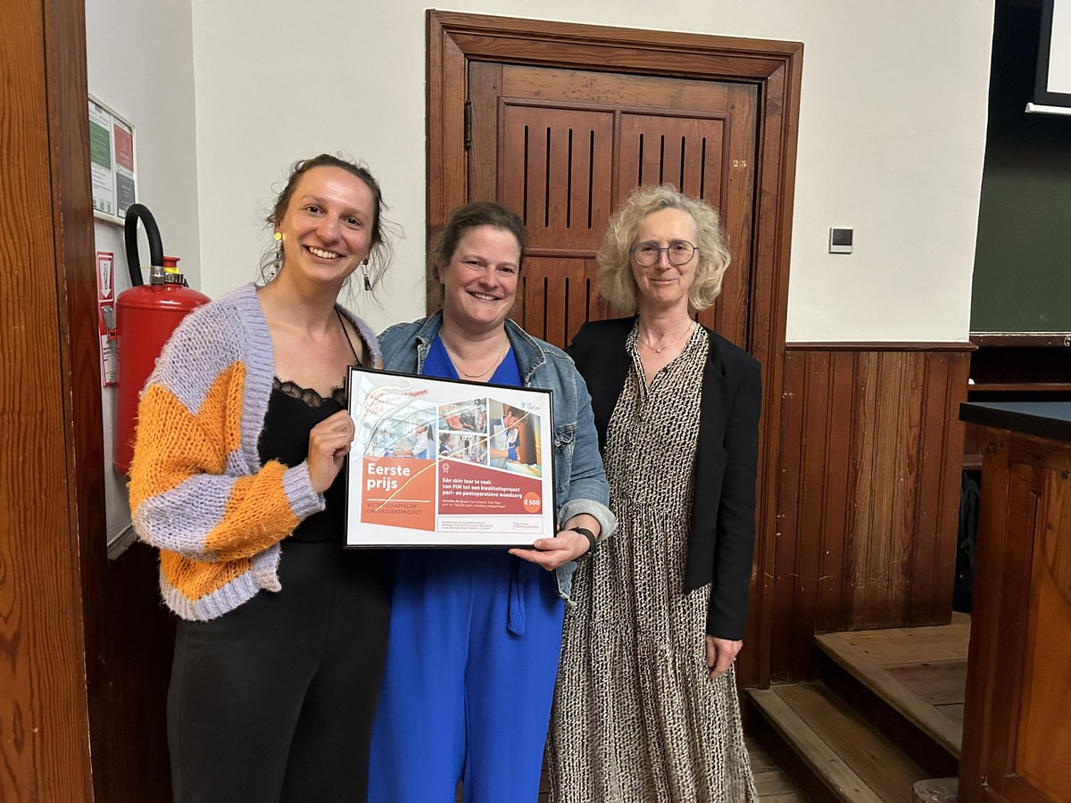 UZ Leuven Nursing (@uzleuvennursing) on Twitter photo Naar jaarlijkse traditie organiseerde UZ Leuven de prijsuitreiking Juliette Vander Schueren. De prijs wetenschappelijk onderzoek ging dit jaar naar het innovatieve en goed uitgewerkte project EƩn skin tear te veel o.l.v. <a href="/AnneliesdeG/">Annelies de Graaf</a> Proficiat aan het ganse team! Naar jaarlijkse traditie organiseerde UZ Leuven de prijsuitreiking Juliette Vander Schueren. De prijs wetenschappelijk onderzoek ging dit jaar naar het innovatieve en goed uitgewerkte project EƩn skin tear te veel o.l.v. <a href="/AnneliesdeG/">Annelies de Graaf</a> Proficiat aan het ganse team!