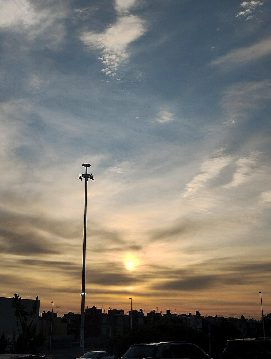 Hoy si había un poco de nubes al amanecer ¿será que el sol nos da tregua?