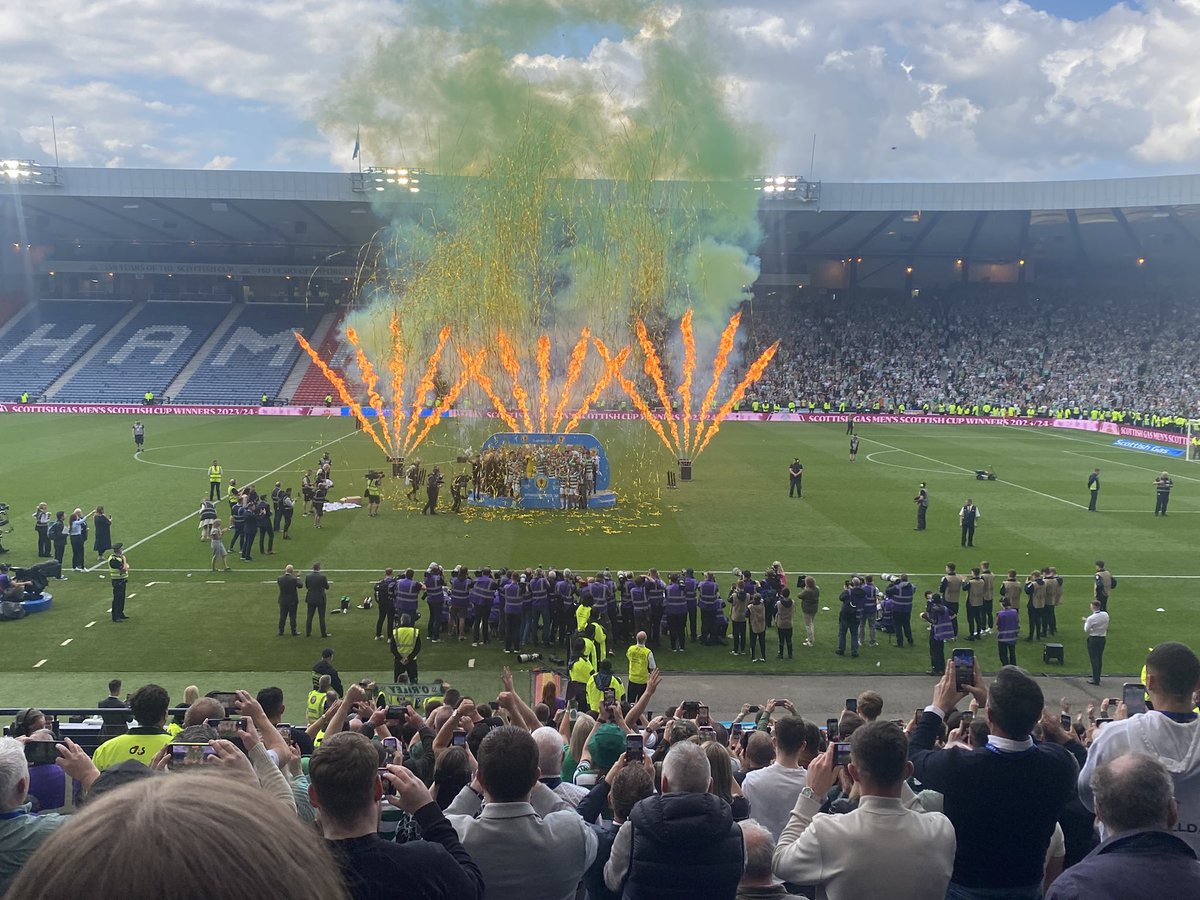 23MatthewC's tweet image. Had an amazing few weeks in my new job as a reporter with the Celtic View. Been a bit of a whirlwind month which has included a league title, a late winner and a league and cup double. Feel immensely lucky and proud to be a part of the club that I’ve adored all my life 💚