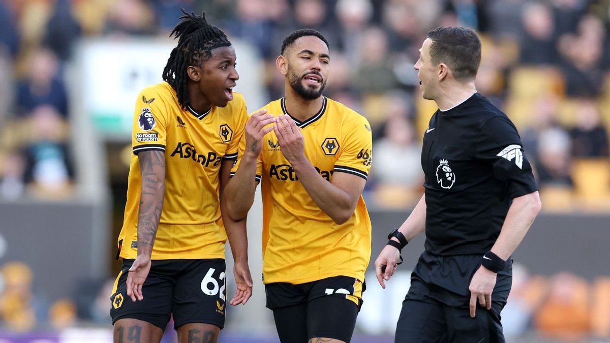 Wolves will make 🔟 key arguments in favour of scrapping VAR at the Premier League's AGM on June 6.🗳️

1. Overreach of VAR's original purpose 
2. Impact on celebrations and atmosphere
3. Frustration and confusion in stadiums 
4. Hostile and negative atmosphere inside stadiums 
5.