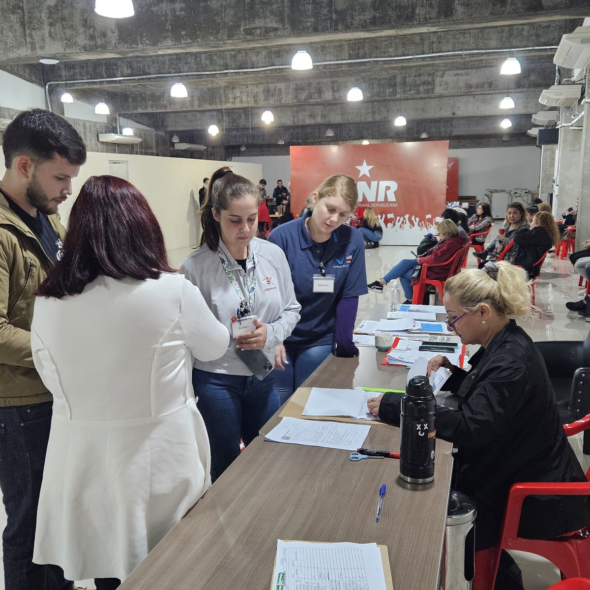 ANRParaguay's tweet image. Inician las jornadas de atención y provisión de medicamentos gratuitos con médicos extranjeros. 27, 28, 29 y 30 de mayo, en la ANR (25 de mayo casi Tacuary). Especialidades: ginecología, pediatría, oftalmología infantil, test para detectar cáncer de cuello uterino.