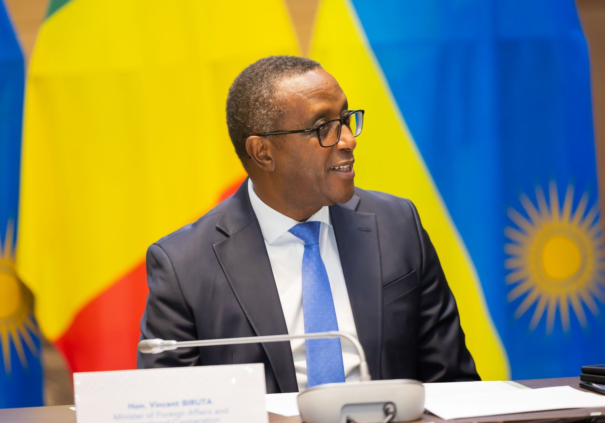Ministry of Foreign Affairs & Int'l Cooperation (@rwandamfa) on Twitter photo 🇷🇼🇲🇱
Le Ministre <a href="/Vbiruta/">Vincent Biruta</a> a présidé, en compagnie de son homologue malien l’Hon. <a href="/AbdoulayeDiop8/">Amb. Abdoulaye Diop</a>, la cérémonie de clôture de la session inaugurale de la Grande Commission Mixte entre le Rwanda et le Mali. Ensemble, ils ont signé 19 accords dans différents domaines, tels que la 🇷🇼🇲🇱
Le Ministre <a href="/Vbiruta/">Vincent Biruta</a> a présidé, en compagnie de son homologue malien l’Hon. <a href="/AbdoulayeDiop8/">Amb. Abdoulaye Diop</a>, la cérémonie de clôture de la session inaugurale de la Grande Commission Mixte entre le Rwanda et le Mali. Ensemble, ils ont signé 19 accords dans différents domaines, tels que la