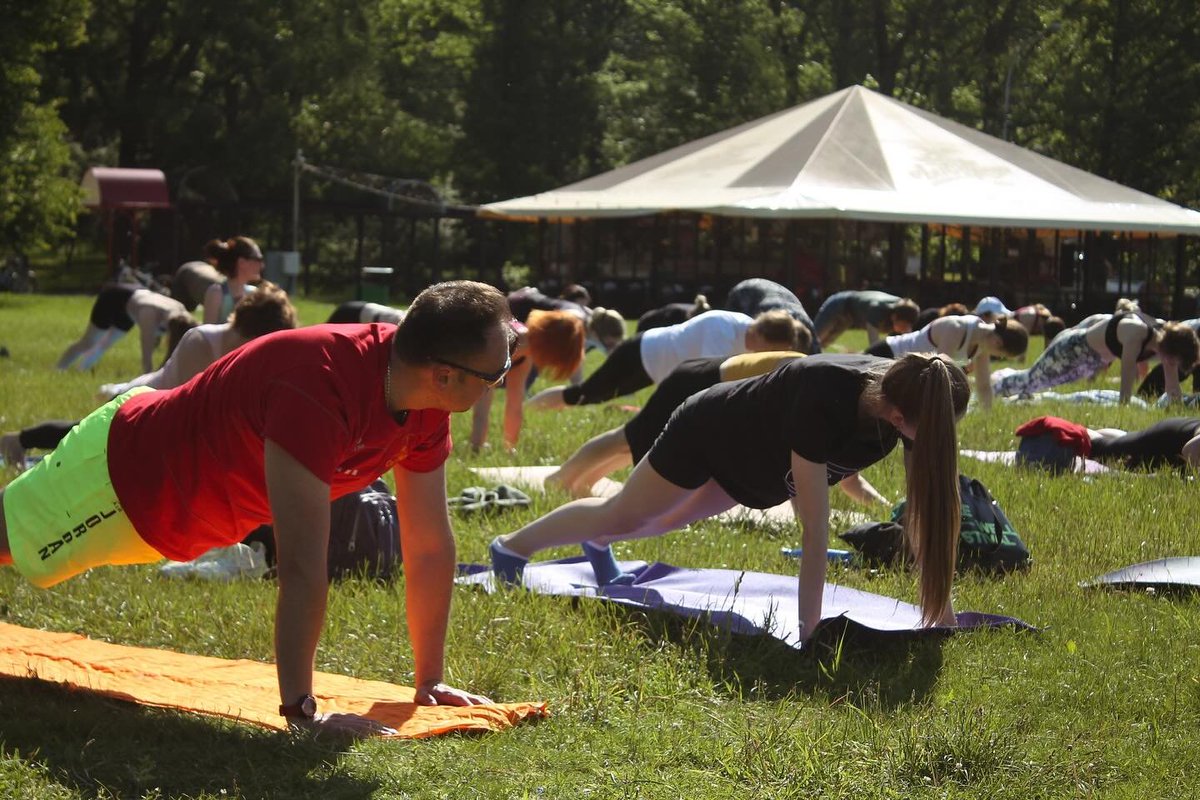 In the run-up to the 10th International Day of Yoga, Embassy of India organised a curtain raiser event on 25 May 2024, on the banks of the picturesque Komsomolsk Lake in Minsk, with the participation of local yoga enthusiasts @ICCRNewDelhi  @ministryofayush @MEAIndia