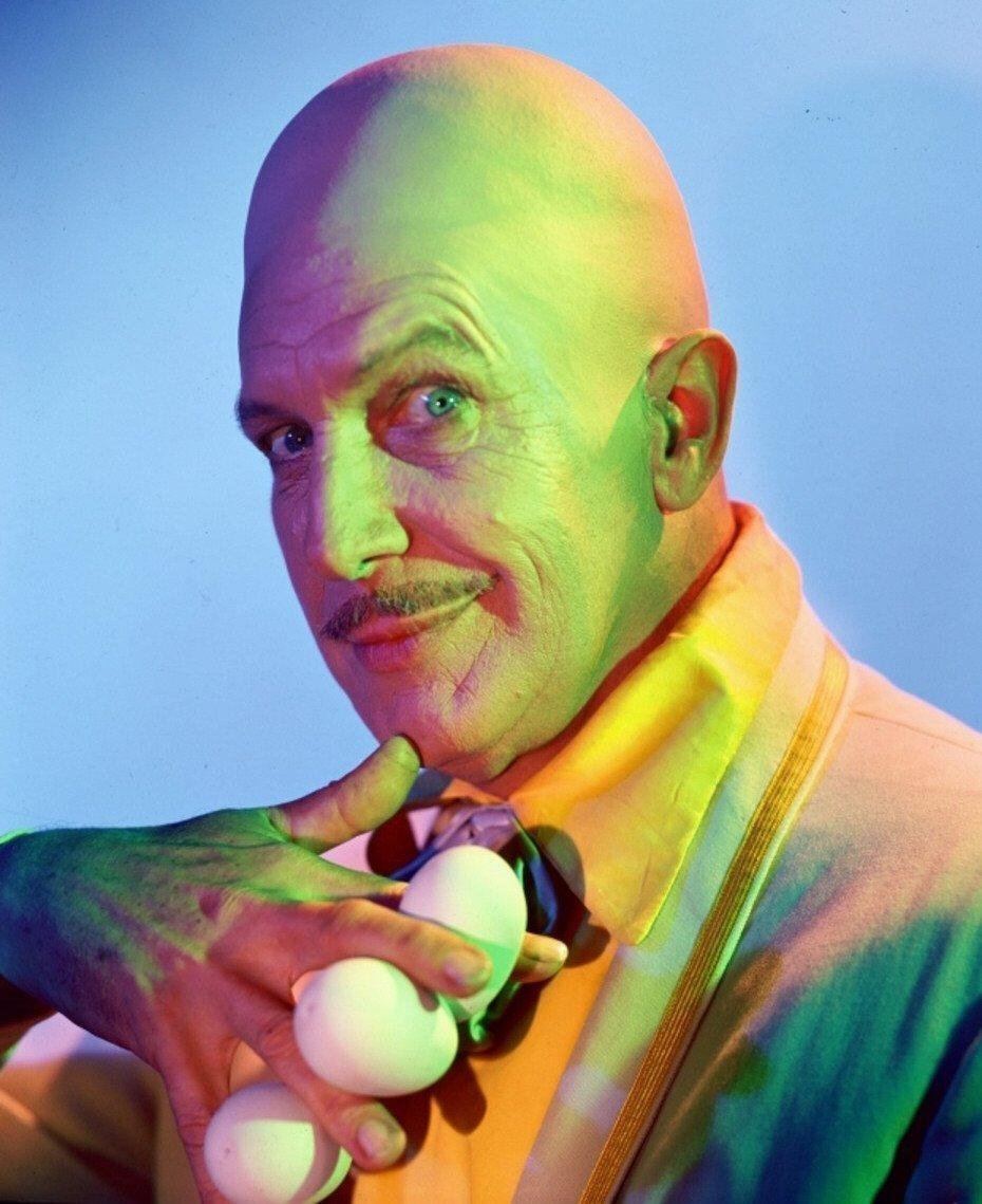 #VincentPrice (born #otd in 1911) played the egg-squisitely egg-citing #Batman66 villain, Egghead. His performance was truly egg-ceptional!

You want more egg puns, you say? Your brains haven't been scrambled yet? Egg-cellent. 'Cause I'm putting all my eggs into one basket here!