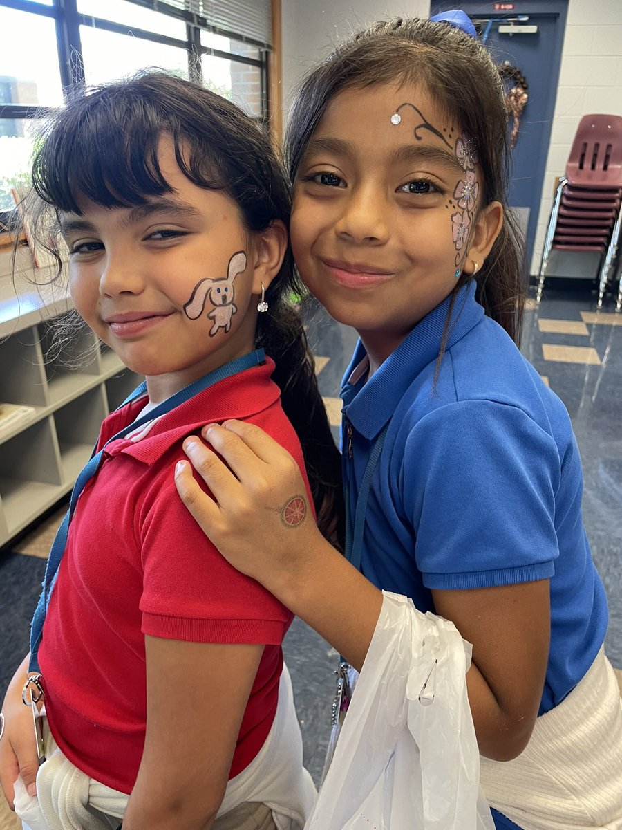 Such a great morning at Lely Elementary….It was our End of the Year Reading Market where students “shopped” and spent their Reading Counts Points on Prizes, Snacks, Face Painting, and Tattoos. <a href="/LelyLionsRoar/">Lely Elementary</a> <a href="/AmyDani40893214/">Amy Daniels</a>