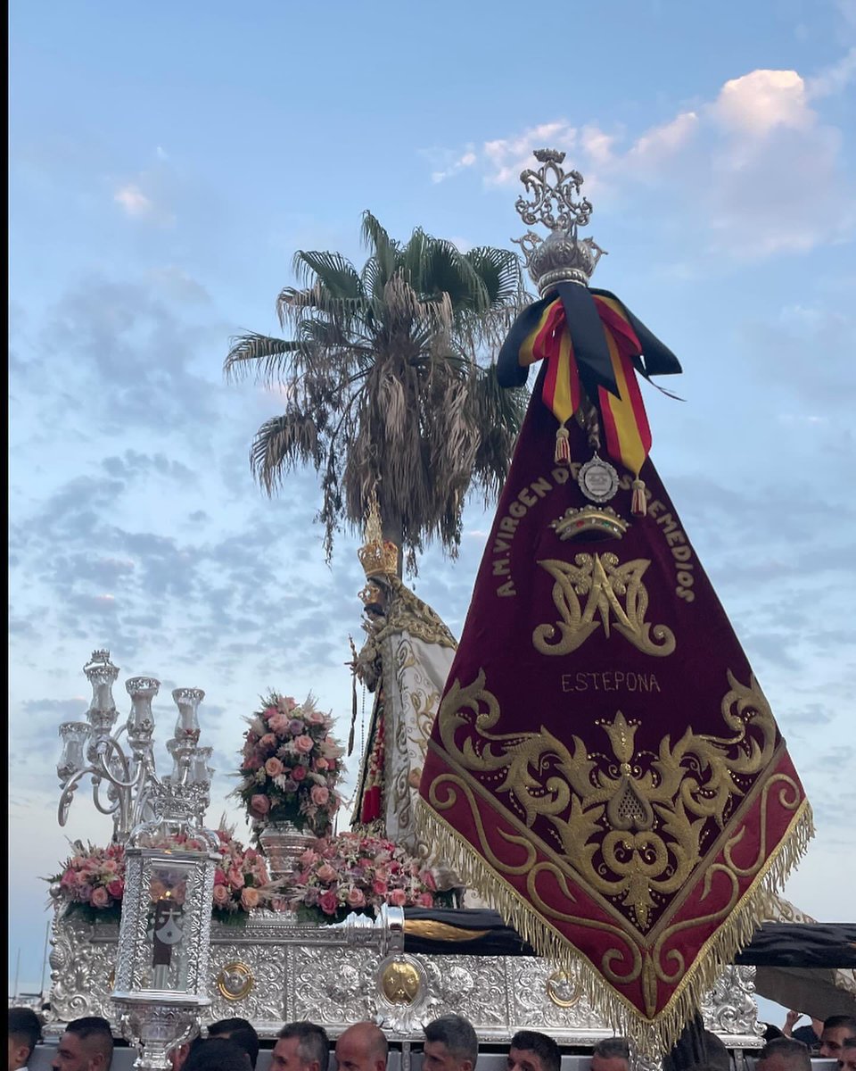 📣 COMUNICADO OFICIAL 📣

Nos complace comunicar la renovación con la hermandad, Nuestra Señora del Carmen Coronada de Estepona para acompañarla el próximo 16 de julio de 2024 
@Carmen_Estepona 

#remediosnosguia