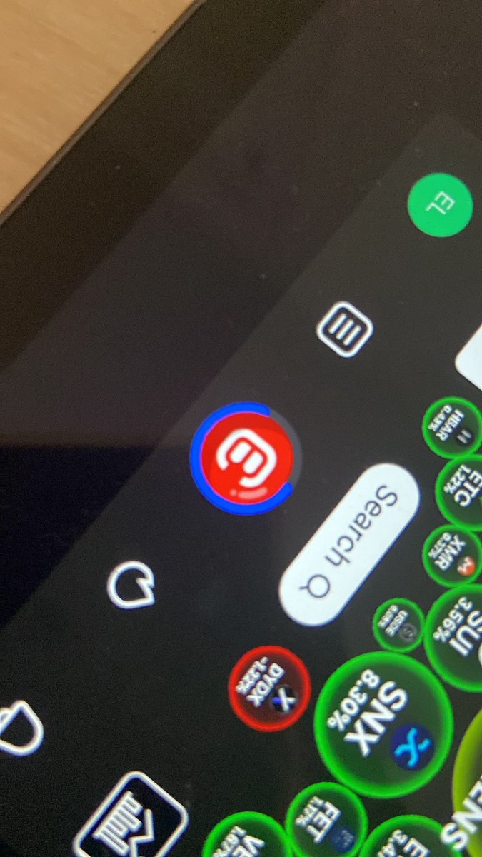 engstroml's tweet photo. @gummyonsolana @boydcaine1994 What does the blue circle around the bottom of the banter bubbles icon mean https://t.co/oxqvT9KXUu