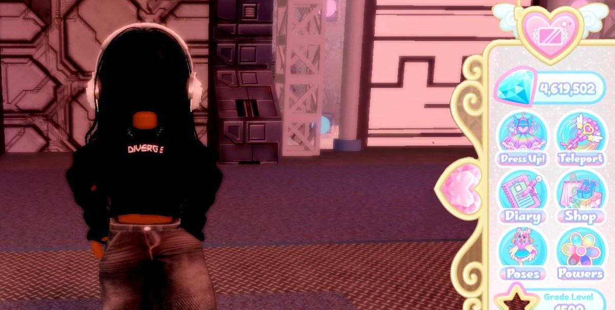 100,000 #royalehigh diamond giveaway 

• follow me + @luvxkait 
• like + repost