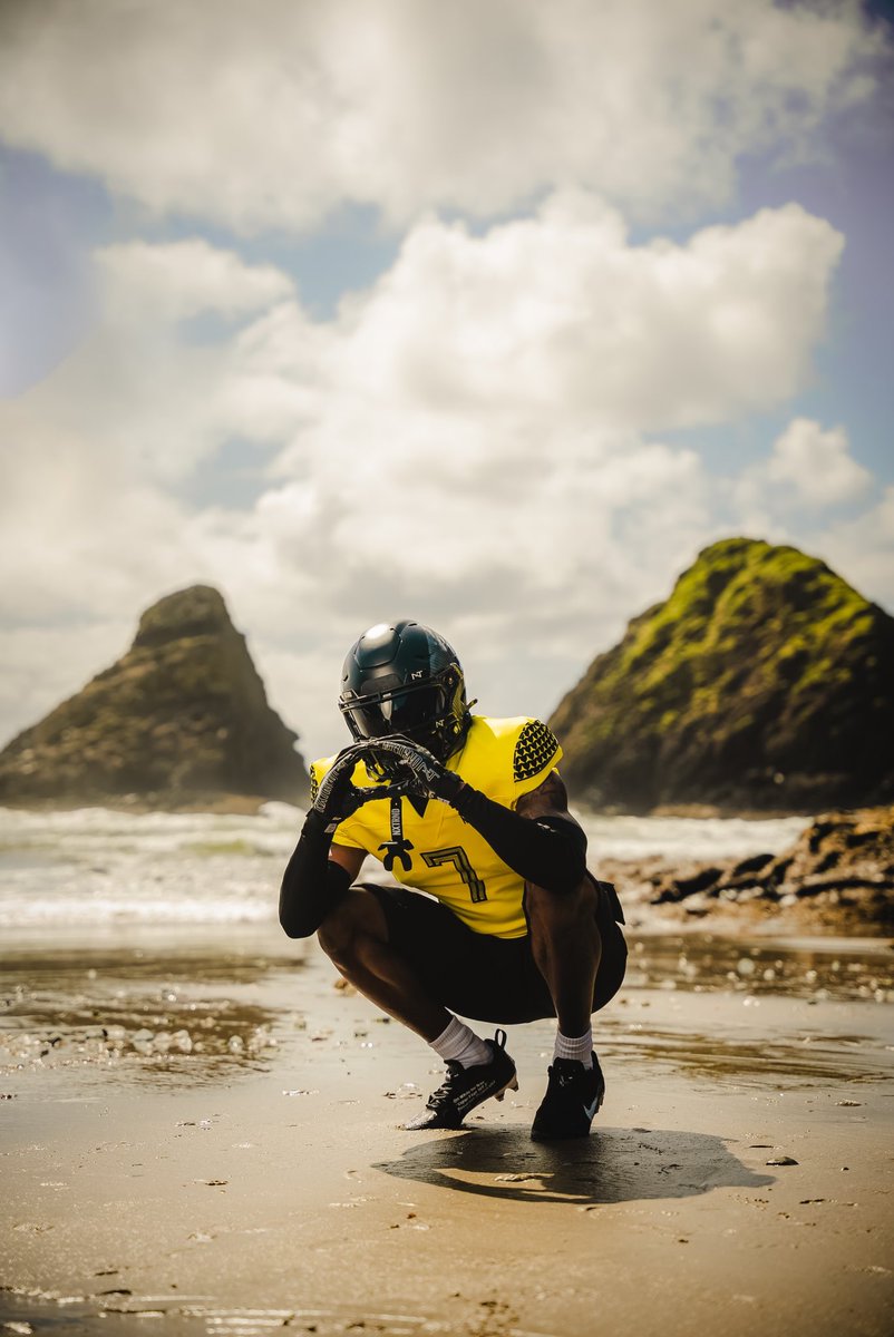 Oregon wide receiver Evan Stewart has inked an NIL deal with NXTRND. He's posted 91 career catches for 1,163 yards and six touchdowns. The former Five-Star Plus+ recruit and Texas A&M transfer holds a $1.3 million On3 NIL Valuation. via @PeteNakos_: on3.com/nil/news/evan-…