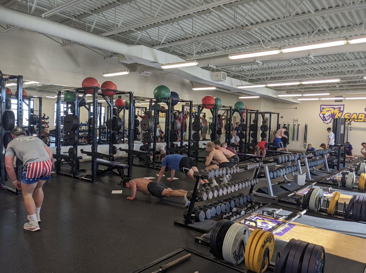 Our first ever Memorial Day Murph was an incredible success!  25 Saber wrestlers and alumni came together to honor our heroes with an incredible display of strength and teamwork. Proud of our team spirit and dedication! Go Sabers!  Happy Memorial Day! 🇺🇸🏋️‍♂️🤼‍♂️