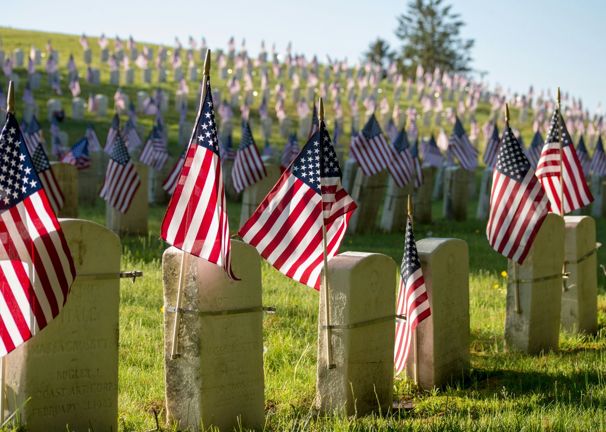 Memorial Day is to honor those who paid the ultimate sacrifice to protect our great nation. Today, and every day, we honor and remember those brave people. #MemorialDay #ThankYou #Service