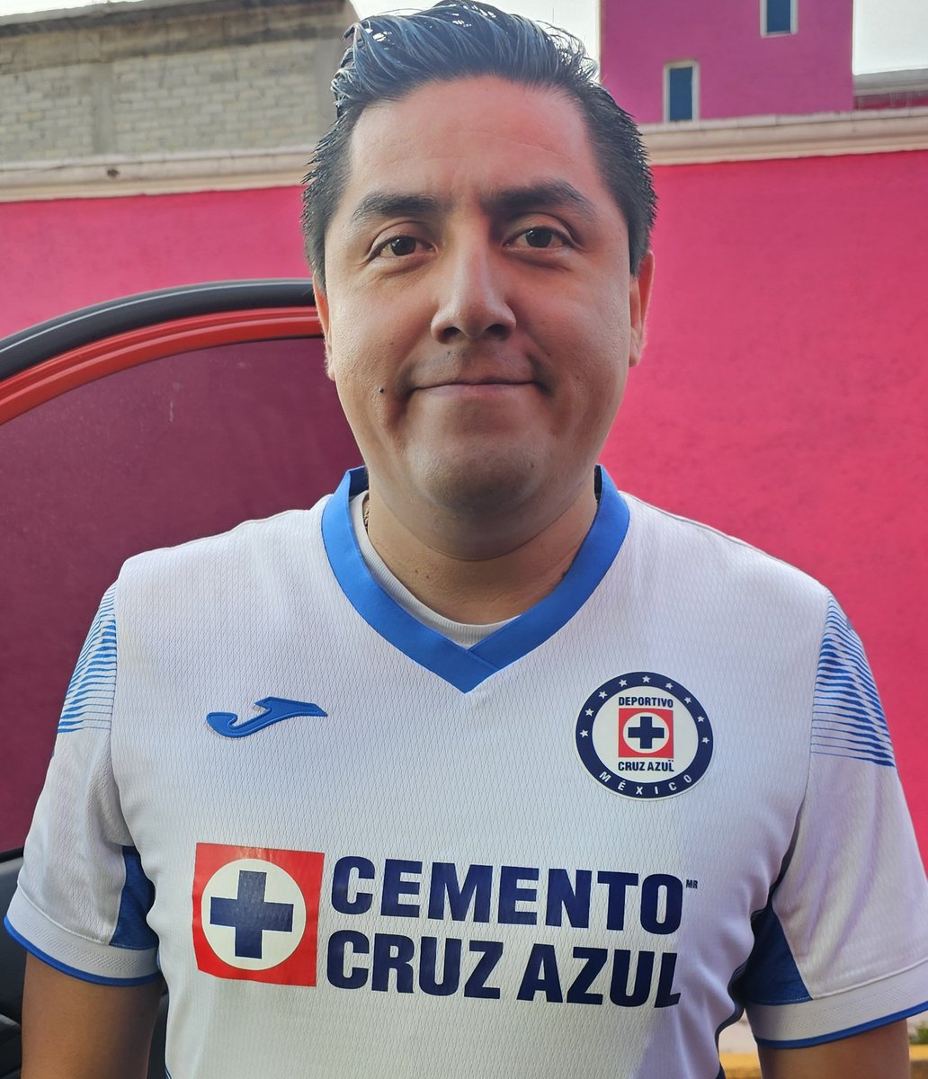 FornosFFVII's tweet photo. @CruzAzul De camino al trabajo,  portando con orgullo la camiseta!! https://t.co/QayrXy3eO7