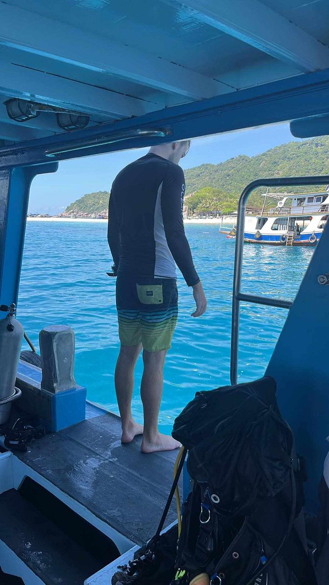 At Black Turtle Dive we have just received back from extensive renovations and upgrades our 2nd diving boat! Come and join us for the best fun diving trips in Koh Tao, Thailand. blackturtledive.com #Scuba  #PADI #DiveTravel #kohtao