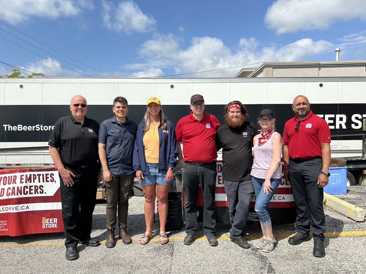 AndrewDowieMPP's tweet image. @TheBeerStoreON and UFCW Local 12R24 held another successful Returns for Leukemia event this weekend. Since 2001, this partnership has raised over $23M for @LLSCanada. Thank you to all who volunteered and donated their empties to end the fight against blood cancer.