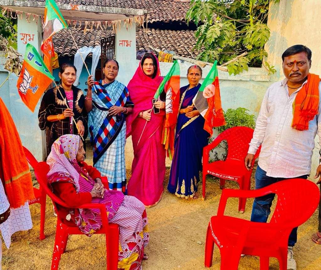 DrSushmaa's tweet image. भाजपा विश्वास, विकास, सुशासन का आधार
इसीलिए &quot;फिर एक बार मोदी सरकार&quot;
#ModiKaPairvar