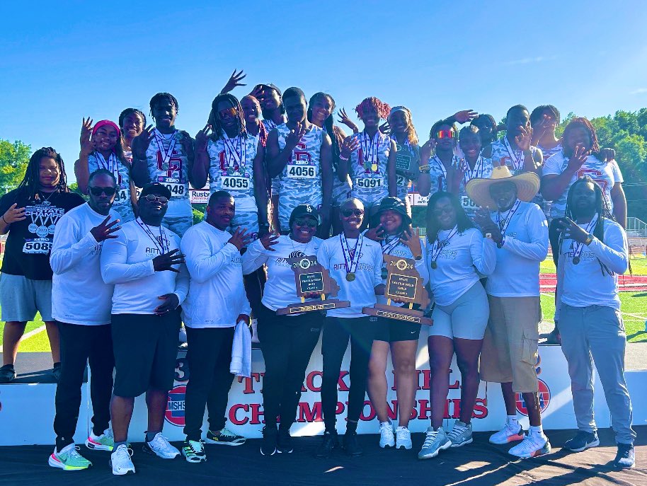 CRCPTrack_Field's tweet photo. CONGRATULATIONS to Both Boys and Girls who both placed at state. The Boys took 3rd overall in class 4 and The Girls won their 4th consecutive State Title in class 5. LETS GOO ❕ #WeLit #WeareCR #LionKings #LionQueens #PodiumStatus #MOTrackandField #NoPain #NoPodium https://t.co/4WJ1hg0mKL