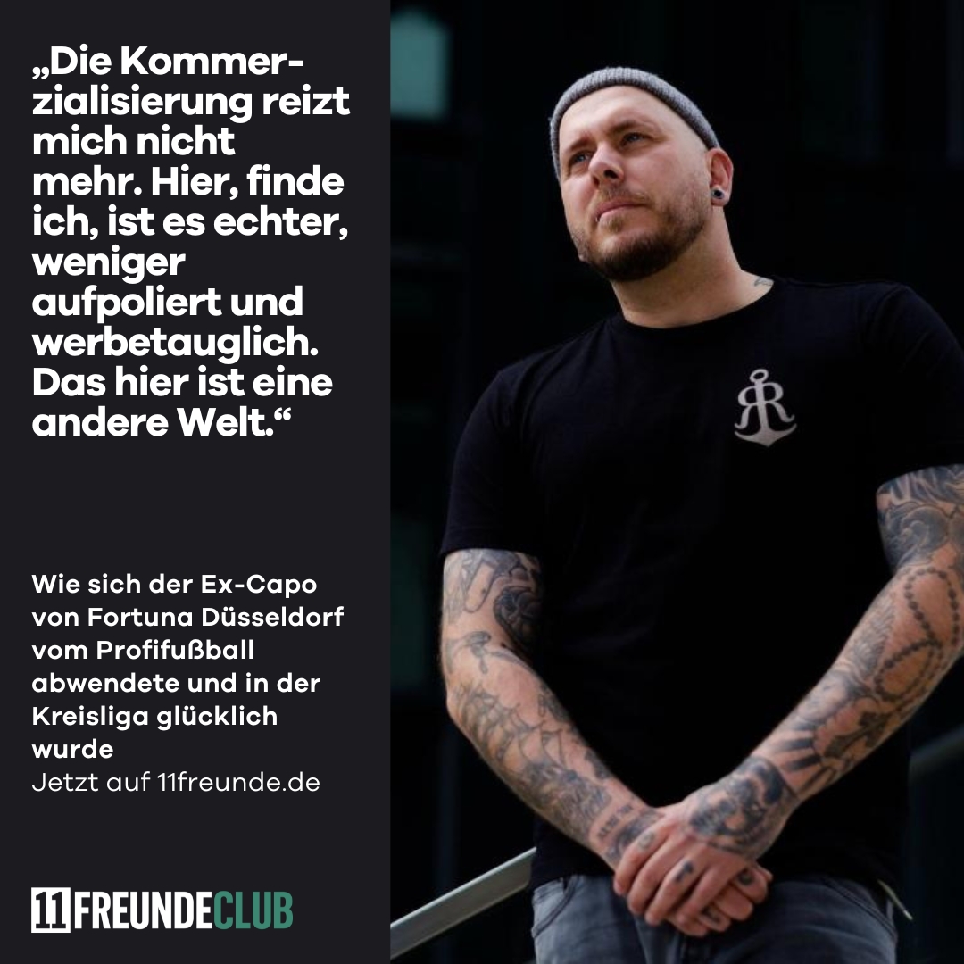 11FREUNDE_de (@11freunde_de) on Twitter photo Niko Offert war ein Jahrzehnt lang Capo bei Fortuna Düsseldorf. Heute geht er nur noch in der Kreisliga zum Fußball. Warum?
Zur Reportage: 11freunde.de/fussballkultur… Niko Offert war ein Jahrzehnt lang Capo bei Fortuna Düsseldorf. Heute geht er nur noch in der Kreisliga zum Fußball. Warum?
Zur Reportage: 11freunde.de/fussballkultur…