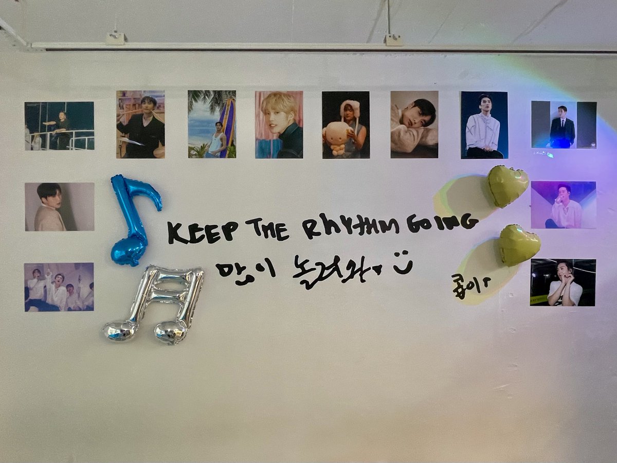 준영 좋아하능 사람들끼리 모여서 있기만해도 즐거운데 
우리끼리 미리 모인 준영 생일카페는 진짜진짜 더 즐거움💗😗💗
#KEEP_THE_RHYTHM_GOING
#마이_락스타_콥토끼