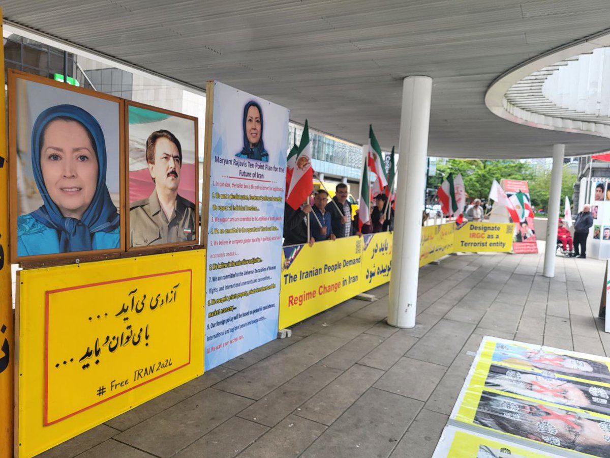 2-#Vancouver, #Canada—May 25, 2024: Freedom-Loving Iranians and #MEK Supporters Rally in Solidarity With the #IranRevolution.
#Iran #FreeIran #NoImpunity4Mullahs #RaisiMassMurderer #WeSupportMEK