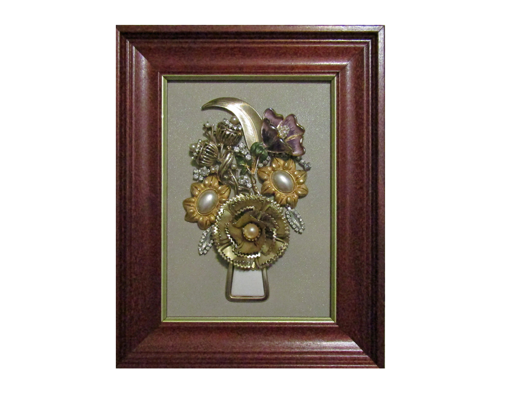 Framed Jewelry Art Flower Bouquet With Gold Flower #NewToShop #FramedJewelryArt #HandcraftedDesign #MomSisGift #VintageJewelry #UniqueGift etsy.me/3Veyceb via @Etsy
