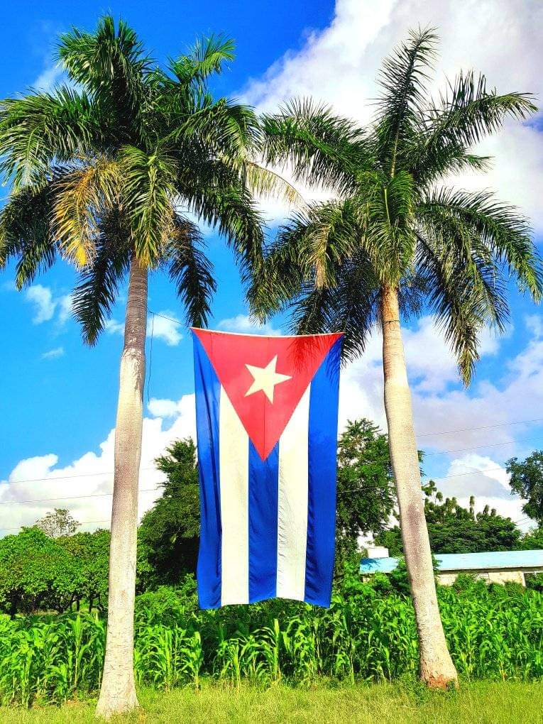 ❤🇨🇺 Preservaremos la Patria, la Revolución y las conquistas del Socialismo, cueste lo que cueste. 🔵🔴⚪ #VivaCuba 🇨🇺