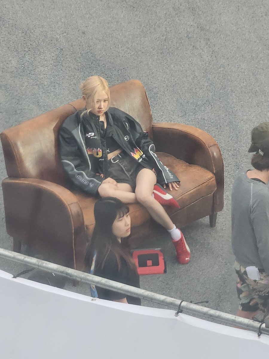 wtfffff Rosé！！！