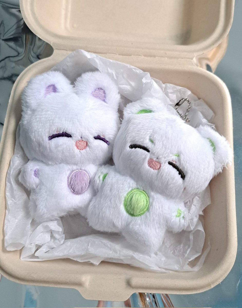 BearStore1306's tweet photo. Can anyone help me do a survey so I know how many people want to buy it? 🥹
Because there must be enough quantity of 50 dolls/ver to be able to produce 
#taekook #taehyung #jungkook #doll #doll10cm 
GO PLEASE DM 💙 https://t.co/jaArPEKsFI
