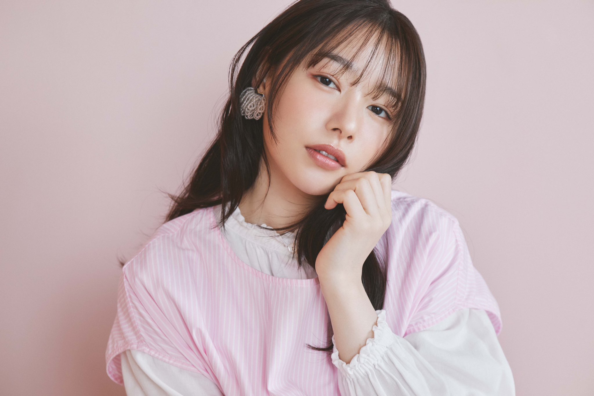 桜井日奈子 サインチェキ 完全未使用 桜井日奈子 写真集2冊＋サイン入りチェキセット - メルカリ