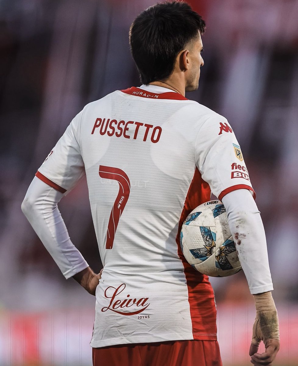 MundoQuemero's tweet photo. La pelota siempre al 7. https://t.co/oBnF8Y8JiE