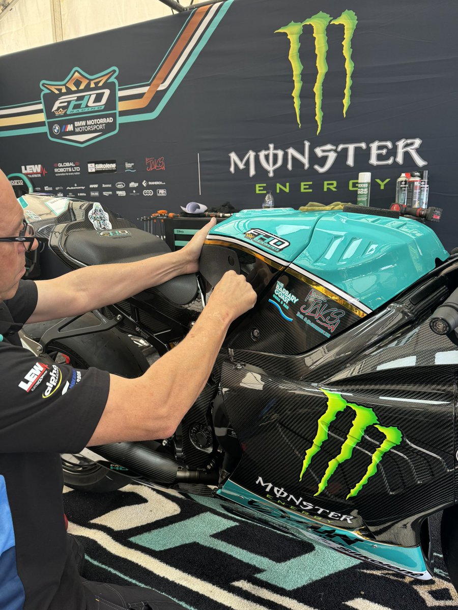 MarkWoodage's tweet photo. Applying some @EaziGrip to @JoshBrookes TT superbike, ready for todays practice https://t.co/YzZuiS5Jyj