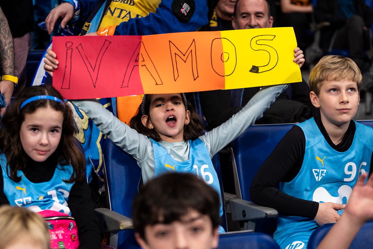 MovistarEstu's tweet photo. 💙 ¡VAMOS! ¡Todos JUNTOS el jueves! 💪
Queremos ver el Wizink como en los primeros partidos de #PlayoffLEBOro, ¡lleno y ruidoso! ¡Os necesitamos!
🎟️ Entradas disponibles: https://t.co/3DPxvFpVgR https://t.co/NcBWxgIyLY