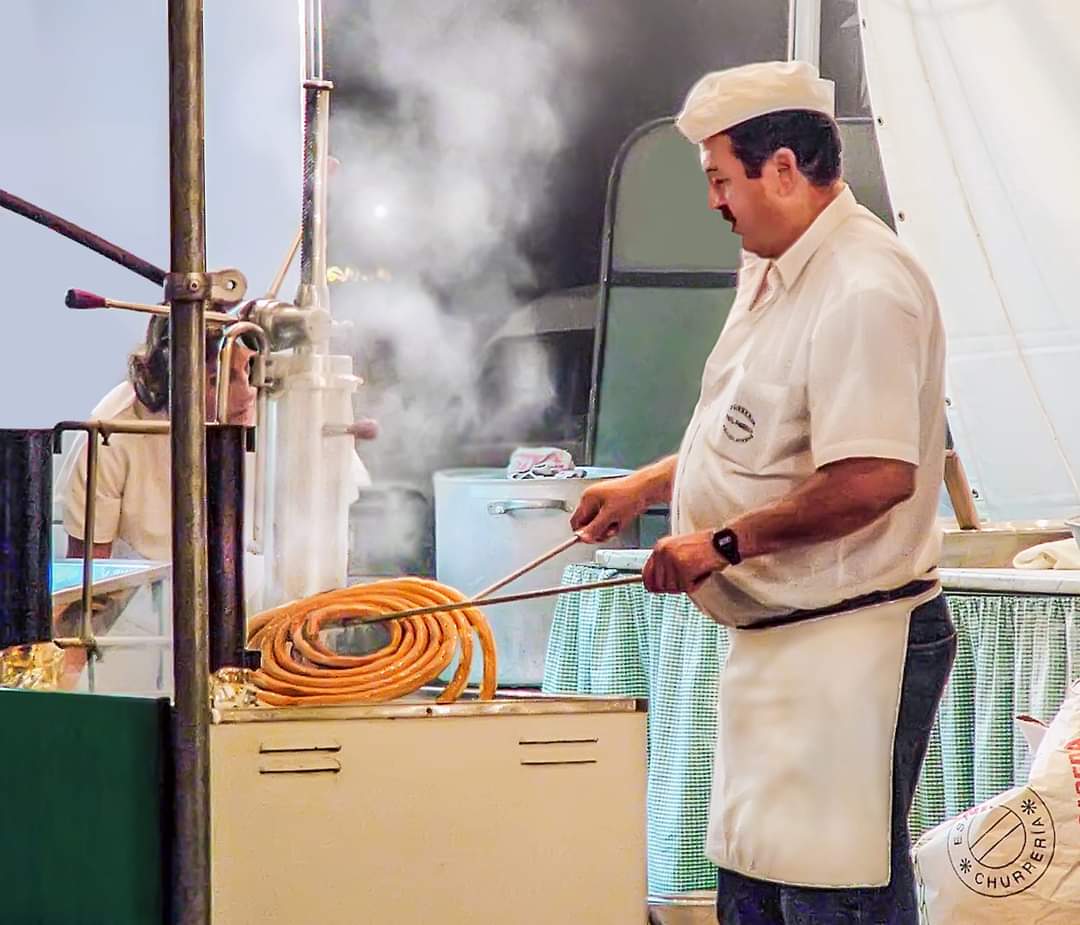 En Úbeda -UNESCO World Heritage, además de aprender español en Euroidiomas Spanish School, podrás disfrutar de las muchas tradiciones que tiene esta bella ciudad. Entre muchas: LOS CHURROS.

euroidiomas.eu

AEPELE Instituto Cervantes <a href="/asele/">asele</a> #asele #siele #ubeda #spanish