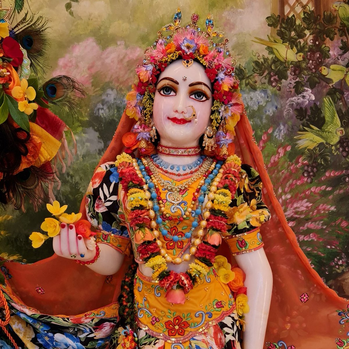 Even a mere sight of the deities of Lord Krishna and Radha is enough to calm your mind and soothe your soul.