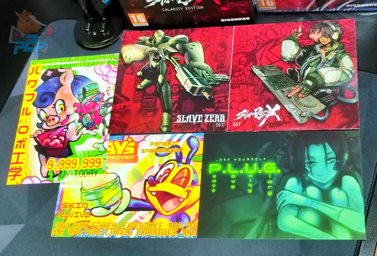 Pixel_2_Pixel's tweet photo. Completita esta Calamity Edition de #SlaveZero X: grueso librillo de arte, cómic a pleno color, 3 postales y 2 discos que recogen su brutal bso, todo contenido en un paquetón así de tentador que ha llegado por estos lares gracias a @MeridiemGames. En breve, análisis en el canal🐴 https://t.co/YWmAmHVI80