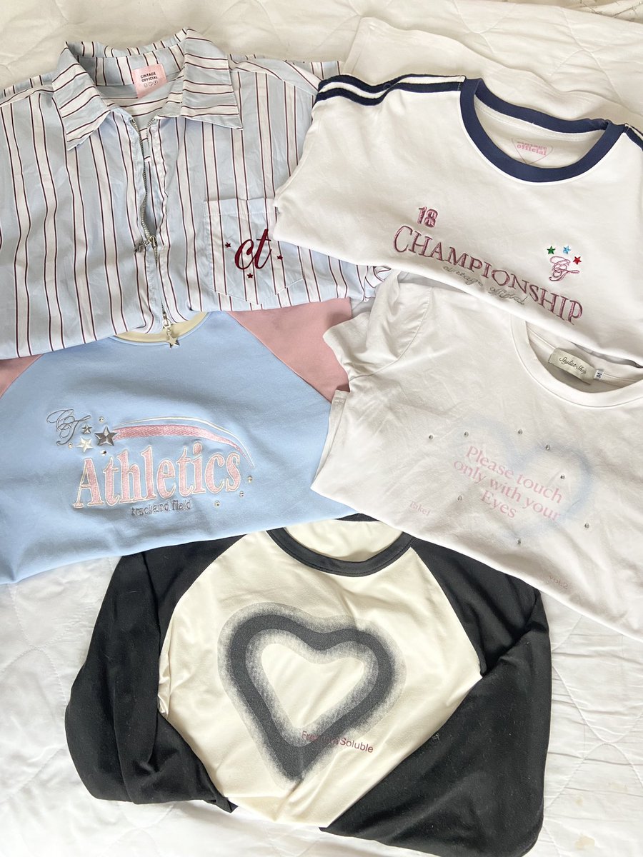 🎧ྀི 🎀ྀི  เธรดฝากขาย ♡ིིྀ
shipping 40 -.˚୨୧⋆

dm ig : m_krieiei ❤︎

#ส่งต่อเสื้อผ้า #ส่งต่อเสื้อผ้ามือสอง #stylistshop #cintageshop #ส่งต่อเสื้อผ้ามือ2 #เสื้อผ้ามือสอง #เสื้อผ้ามือ2 #โล๊ะตู้ #โล๊ะตู้เสื้อผ้า #ส่งต่อcintageshop #ส่งต่อcintage #ส่งต่อstylist_shop