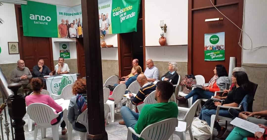 ANDOSataute's tweet photo. 1er Congreso  #andosataute en el antiguo Real Casino de la Villa de Santa Brígida. Los afiliados y afiliadas, eligieron a una nueva Coordinadora Permanente, por otros cuatro años.
Concluimos con un agradable y ameno encuentro gastronómico.

https://t.co/R8iPgoje34 https://t.co/MsOAK9z0Vz