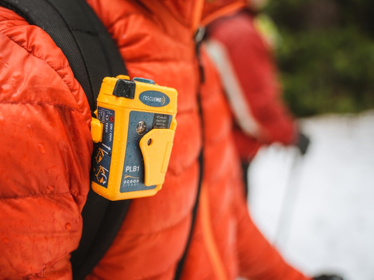 OceanSignal's tweet photo. Off the grid, but never out of reach with a #PLB . 🌄🏃🚁
#PLB1 #OceanSignal #Hiking #Adventure #Climbing #PersonalLocatorBeacon https://t.co/uHybbPGPBE