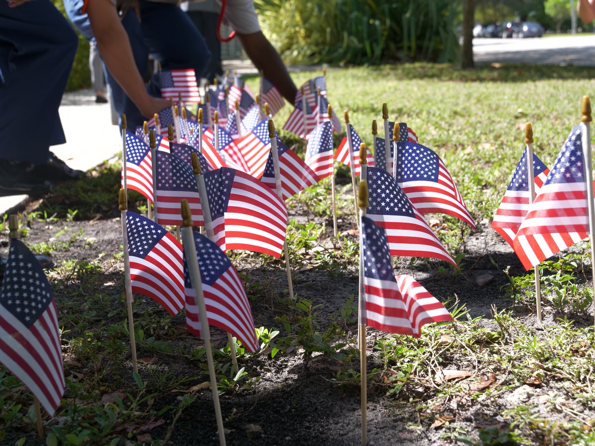 This #MemorialDay, we honor heroes who made the ultimate sacrifice. Their courage and selflessness will always be remembered. United Way's #MISSIONUNITEDMiami is proud to serve veterans and their families. Learn more here: bit.ly/3WUyckQ