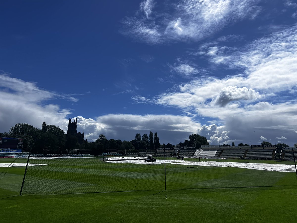 I absolutely adore Worcester as a town and club. Love coming here. But it doesn’t matter how good or bad everything is off the field. If the field itself isn’t right, what’s the point? Unfortunately it’s a giant green sponge. Can’t see any viable option other than to move.