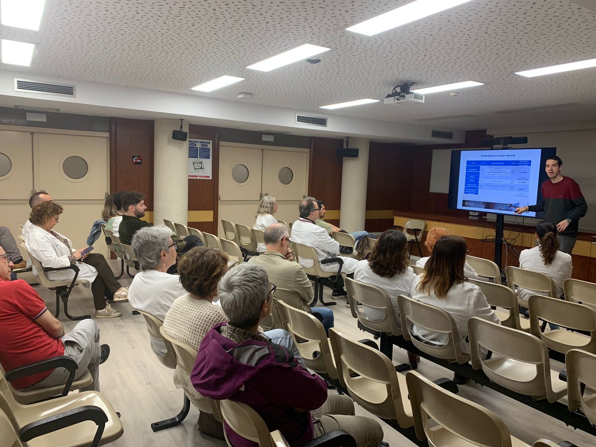 El passat divendres vam viure una nova sessió clínica de medicina interna a càrrec del Dr. Pau Riera, farmacèutic clínic de l'Hospital de Sant Pau. ✅

📝La jornada titulada 'Implementació de la farmacogenètica a la pràctica clínica' va tenir lloc a l'#HospitalMunicipalBadalona.