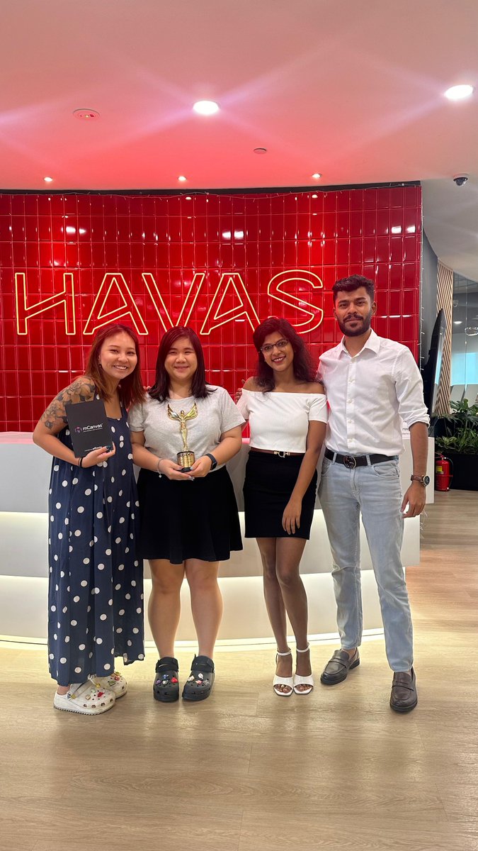 🥇Golden Victory! @mCanvas_Media  is excited to announce that @warnerbros' #Wonka Campaign in association with @Havas_SG has triumphed at the #Digixx_Summit_Awards by @adgully  in the Experiential category!

#DigixxAwards #MobileMarketing #mCanvas #warnerbros #wonka