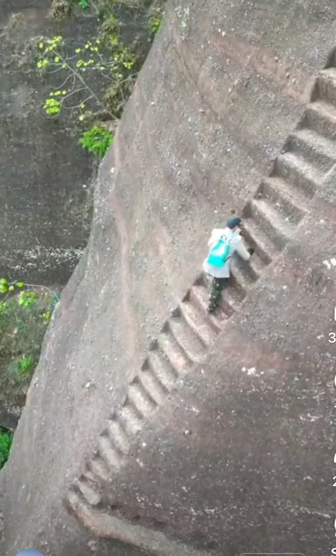 Nope … Nadda … Never would I climb this. You?